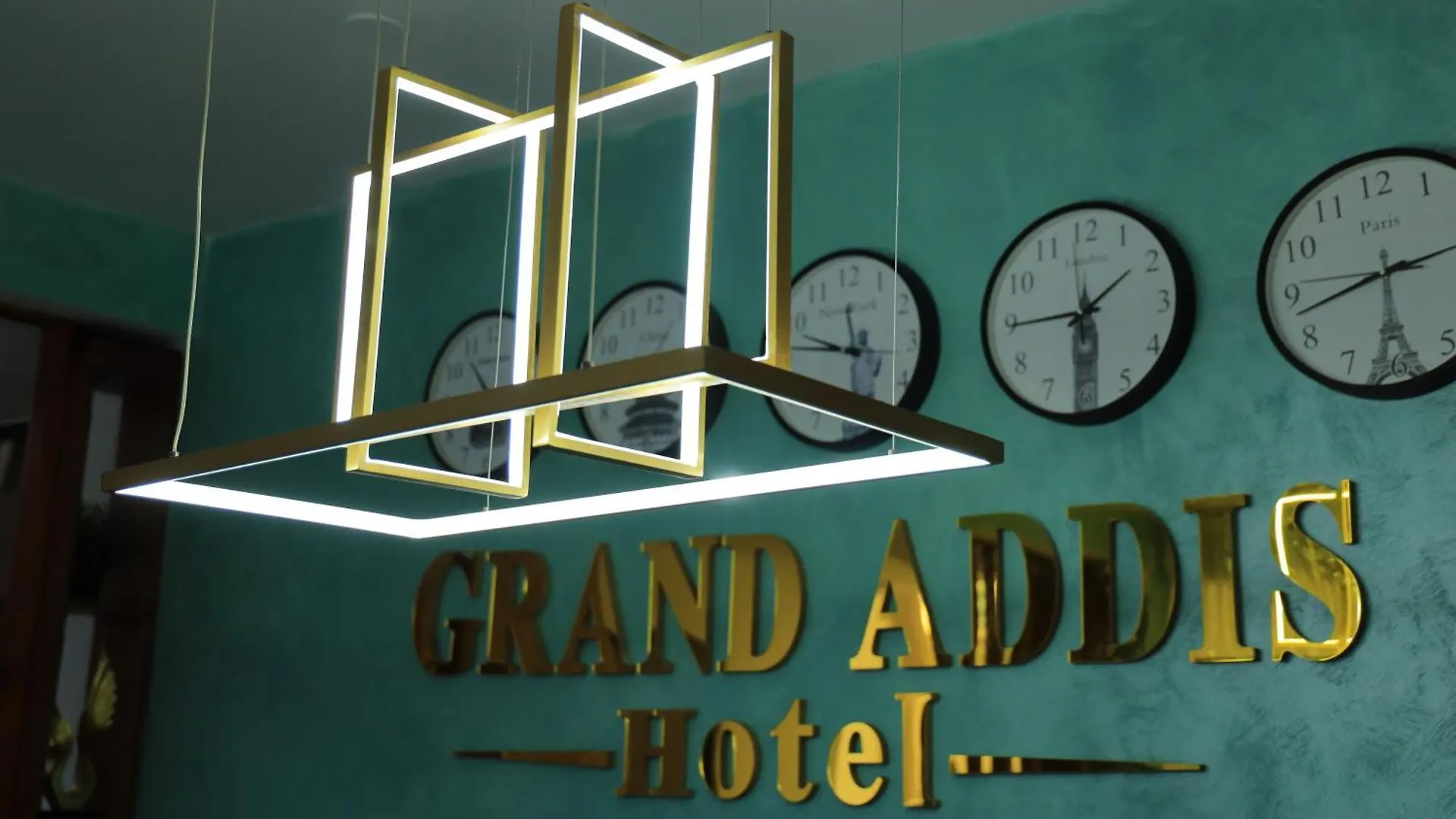 Standard Room thumbnail 5